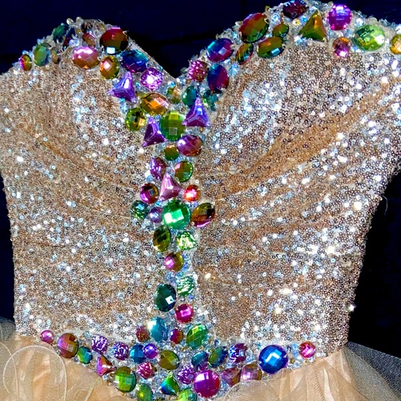 Formal above knee Party dress - Picture 3 of 7